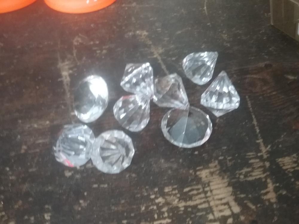 ''DIAMANTS'' VERRE