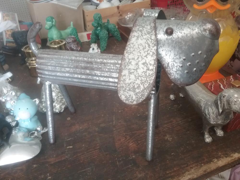 GRAND CHIEN METAL
