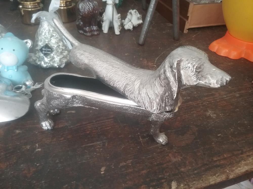 BOITE CHIEN METAL