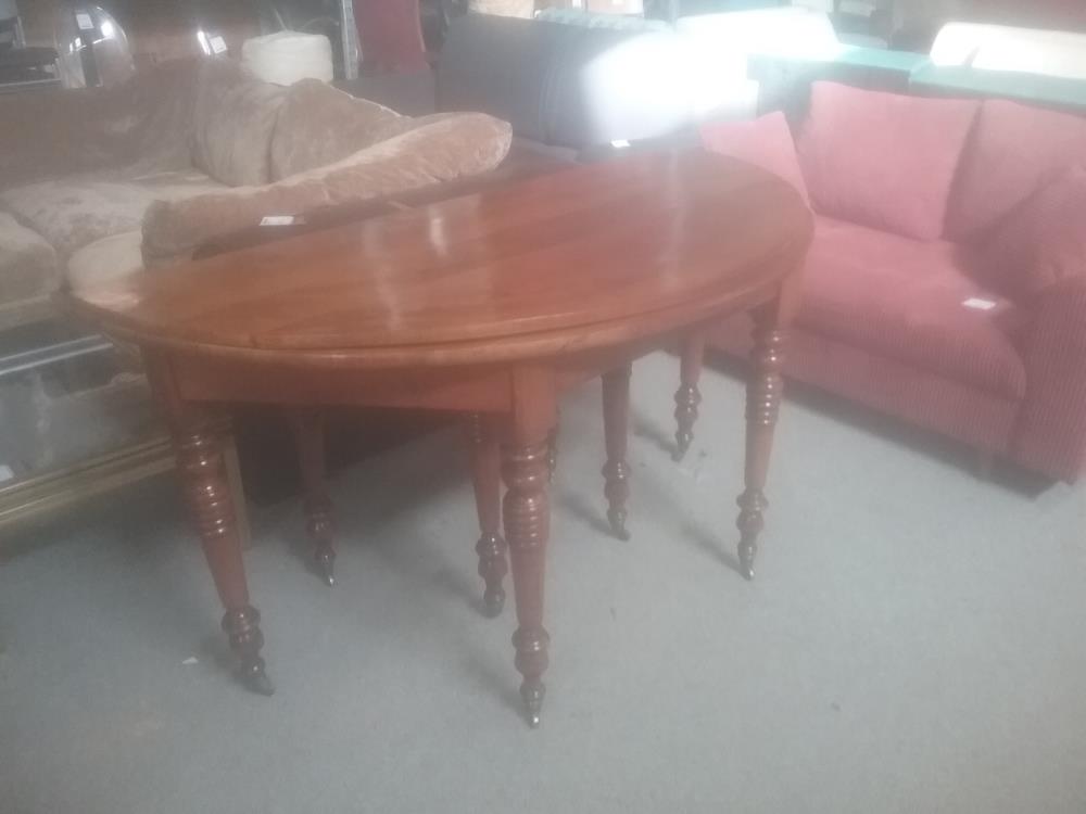 TABLE À VOLET 8 PIEDS