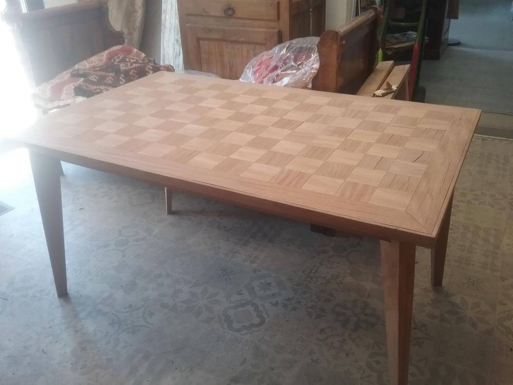 TABLE DAMIER SABLE BOIS