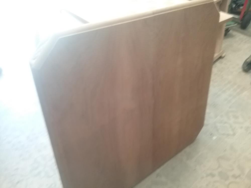 TABLE CARRE SABLÉE