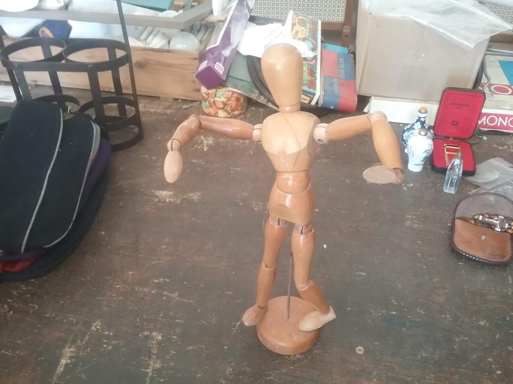 MANEQUIN BOIS