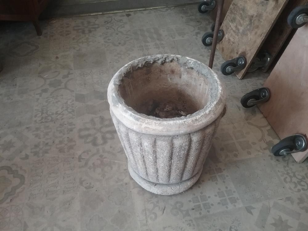 POT PIERRE