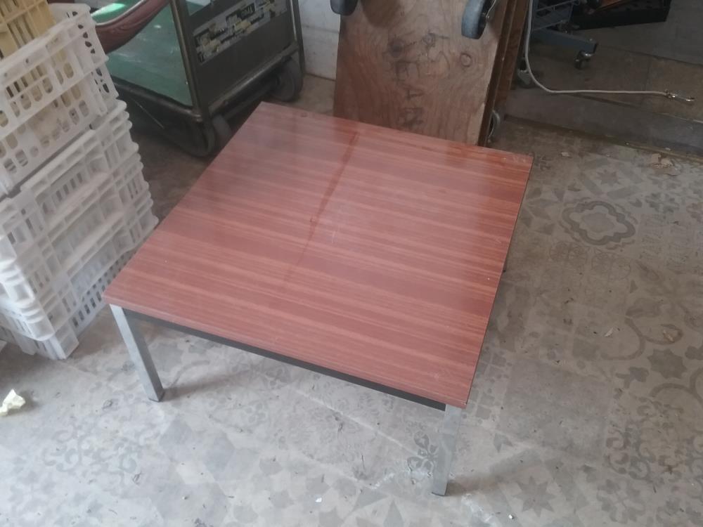 TABLE BASSE PIED CHROME