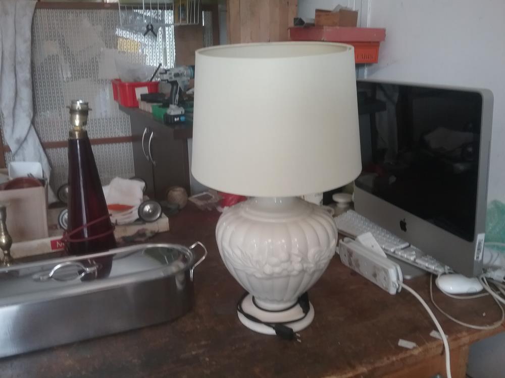 LAMPE A POSER BLANCHE 