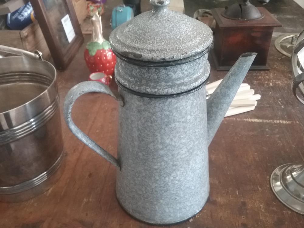 CAFETIERE EMAILLEE