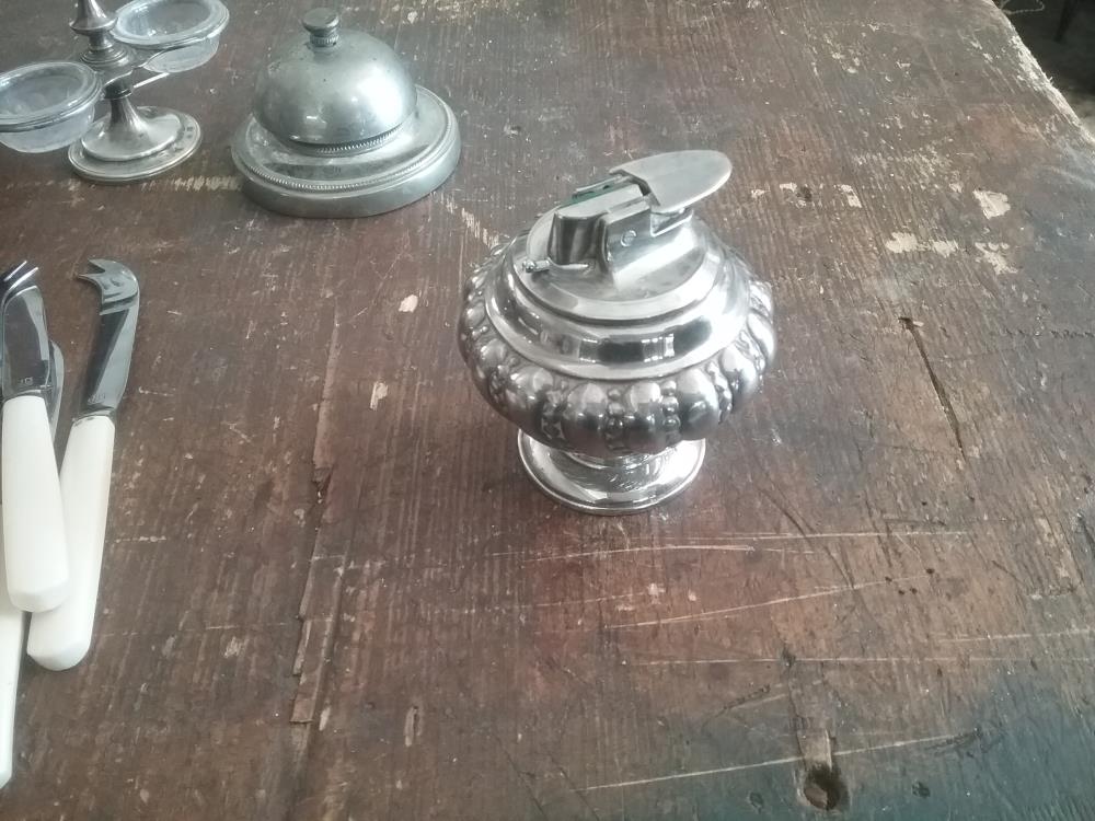 BRIQUET DE TABLE
