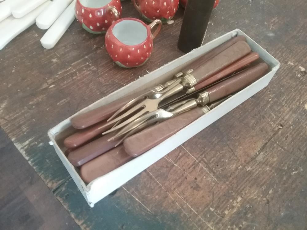 12 COUVERTS DESSERTS