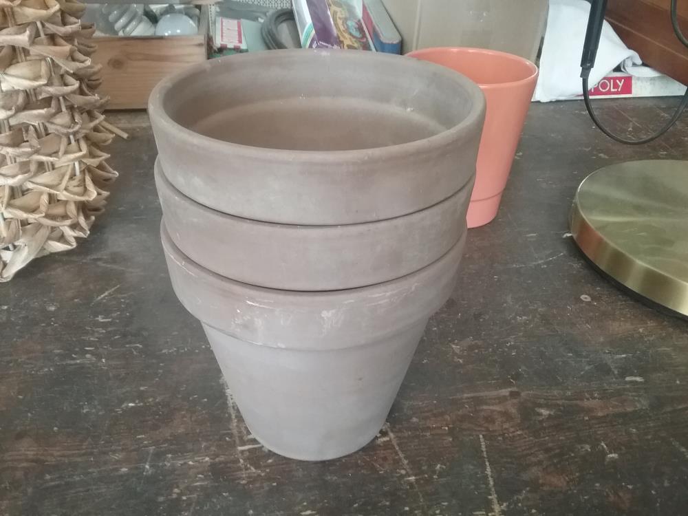 POT DE FLEUR TERRE