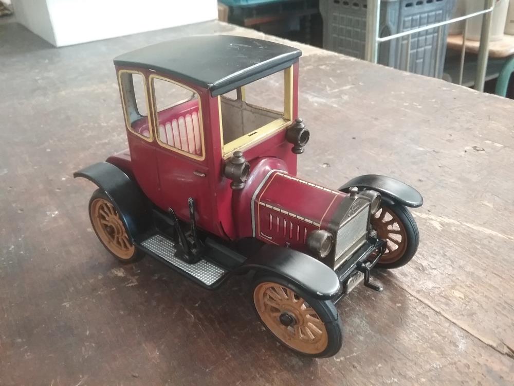 VOITURE SCHUCO