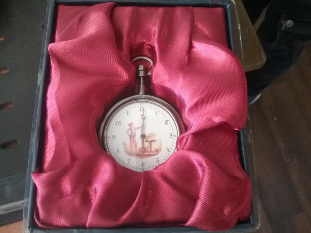 MONTRE DECO