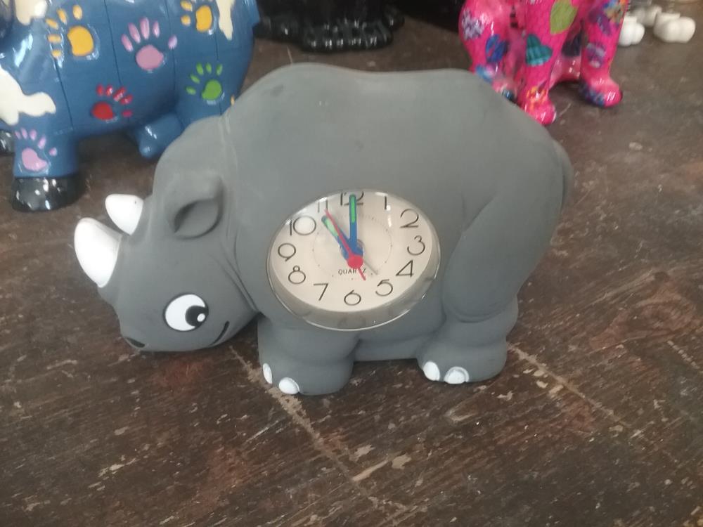 REVEIL RHINO 