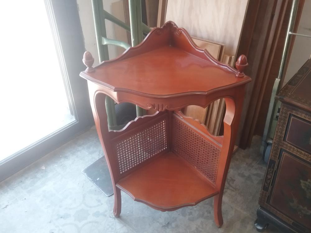 MEUBLE ANGLE CANNE