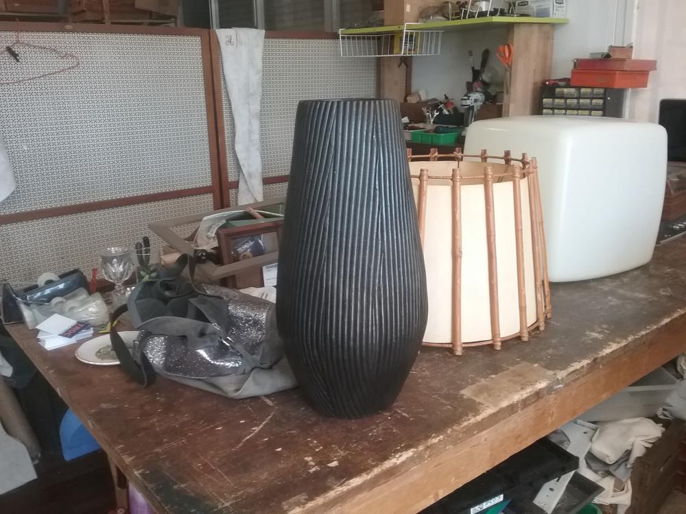 VASE NOIR