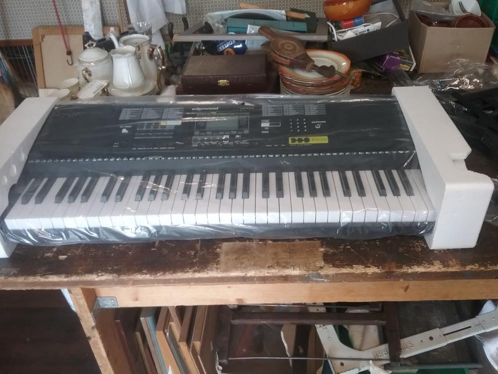 EDENWOOD CLAVIER ELECTRONIQUE ETAT NEUF