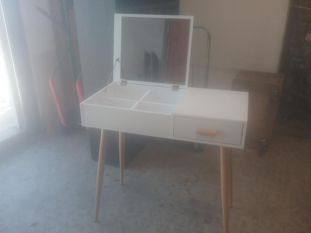 COMMODE COIFFEUSE MIROIR IKEA