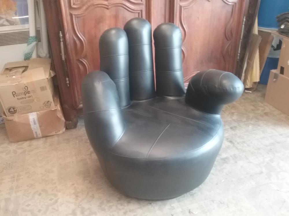 FAUTEUIL MAIN SKAI NOIR
