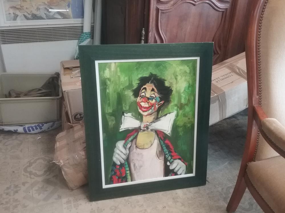 HST CLOWN VERT