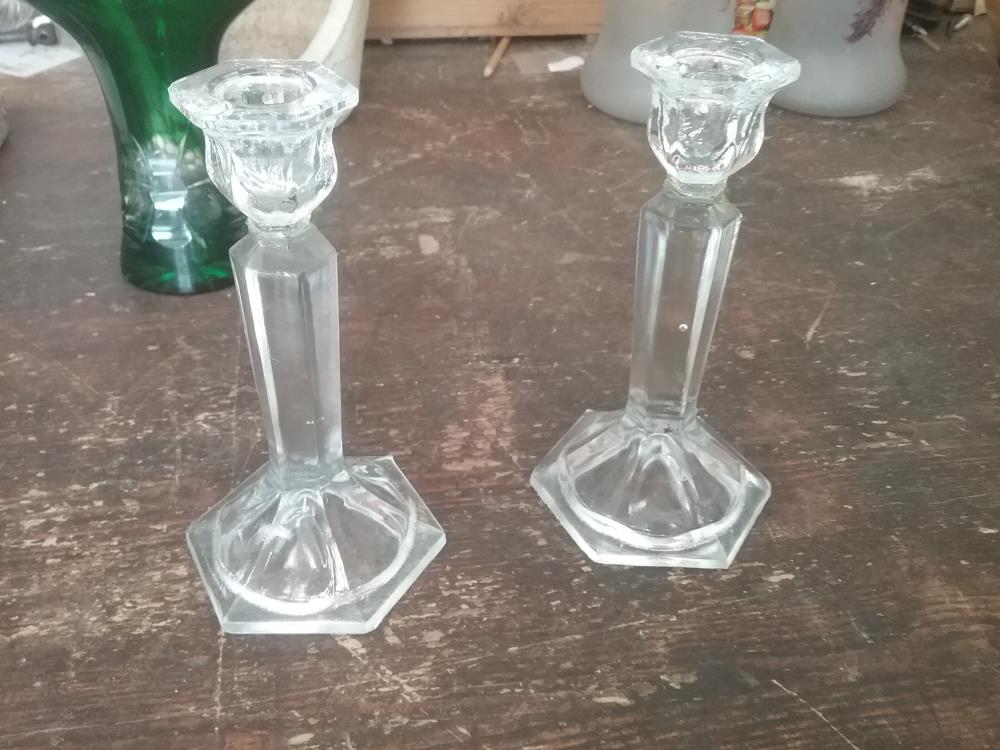 PAIRE DE BOUGEOIRS VERRE