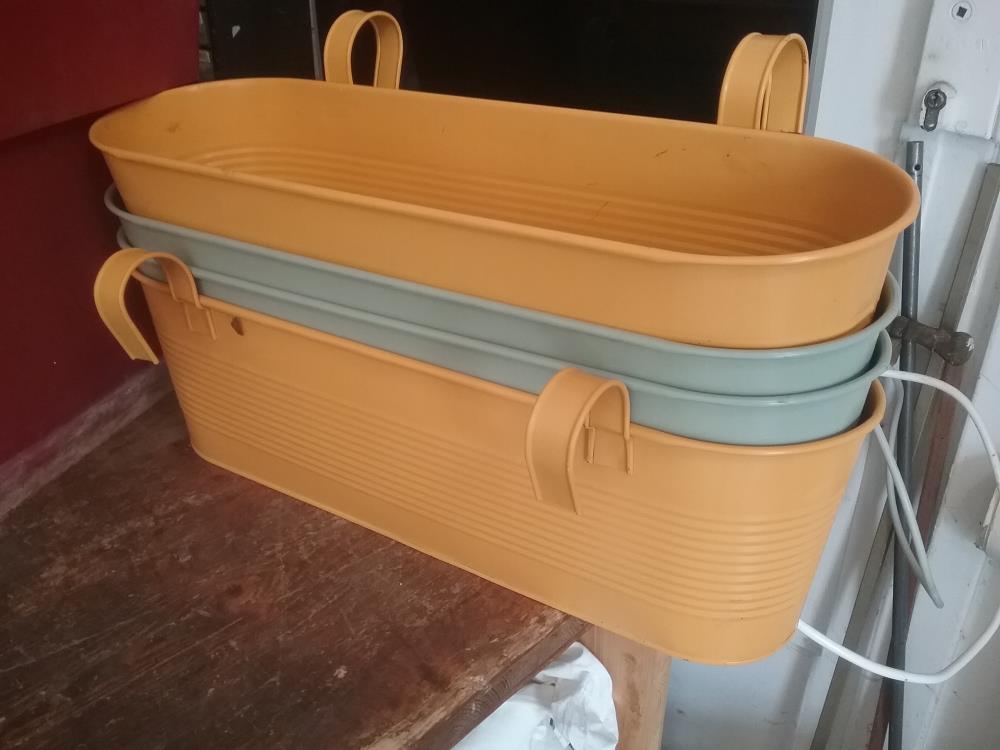 JARDINIERE METAL