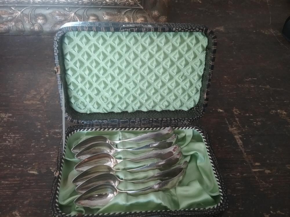 6 CUILLERES A THE HOLLANDAISES ARGENT 40G
