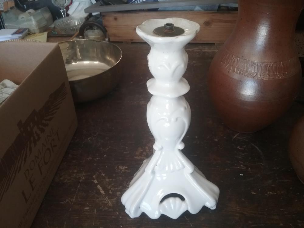 PIED DE LAMPE PORCELAINE BLANC