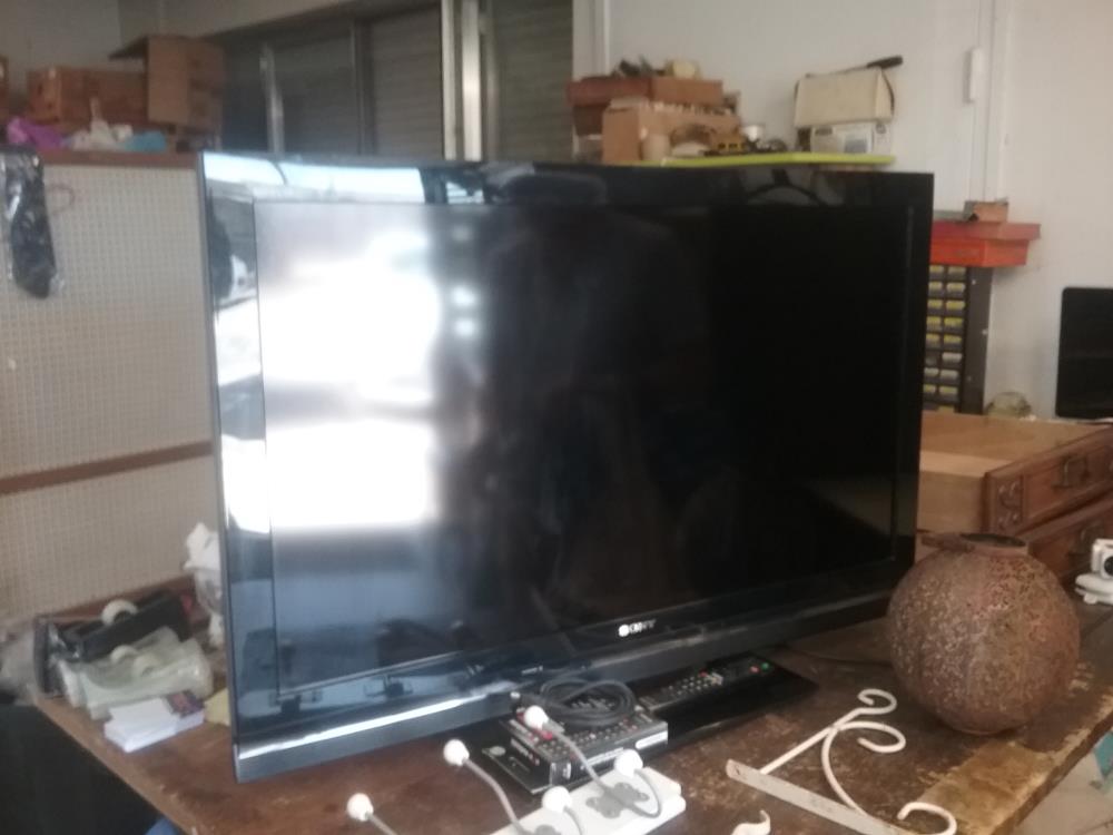 TV SONY + 2 TVCOM