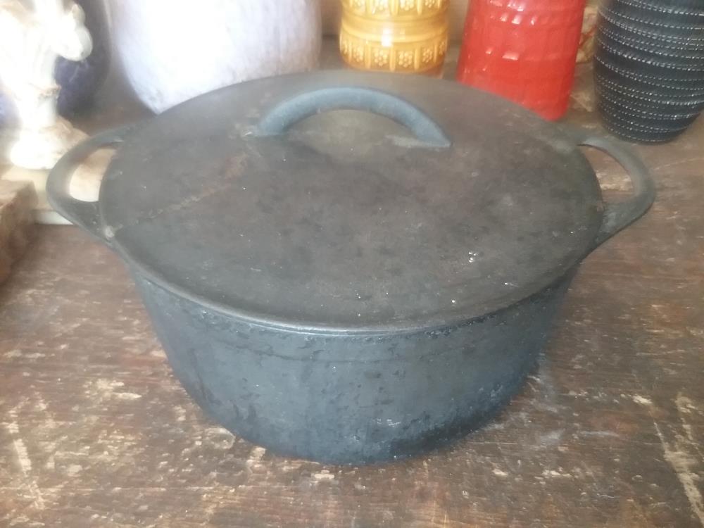 COCOTTE FONTE EN L'ETAT