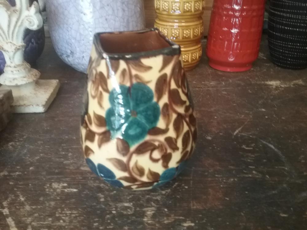 PETIT VASE SIGNE