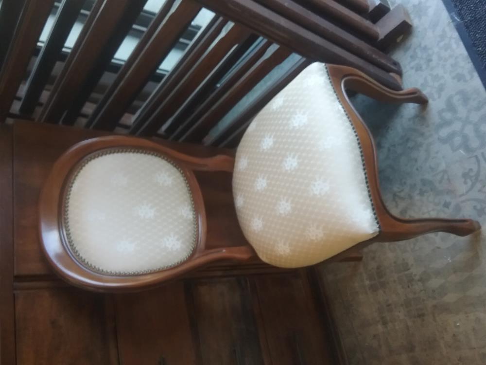 PAIRE DE CHAISES DE CHAMBRE 
