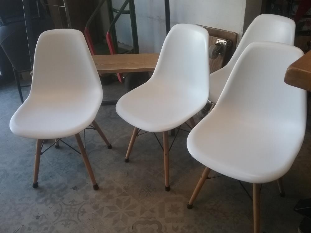 6 CHAISES BLANCHE