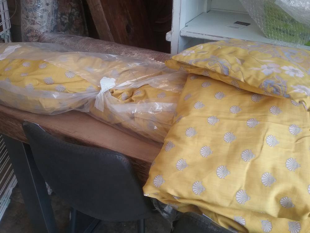 PARURE DE LIT JAUNE