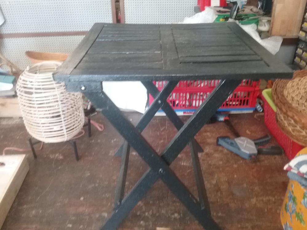 TABLE EXTERIEURE JARDIN PLIANTE 