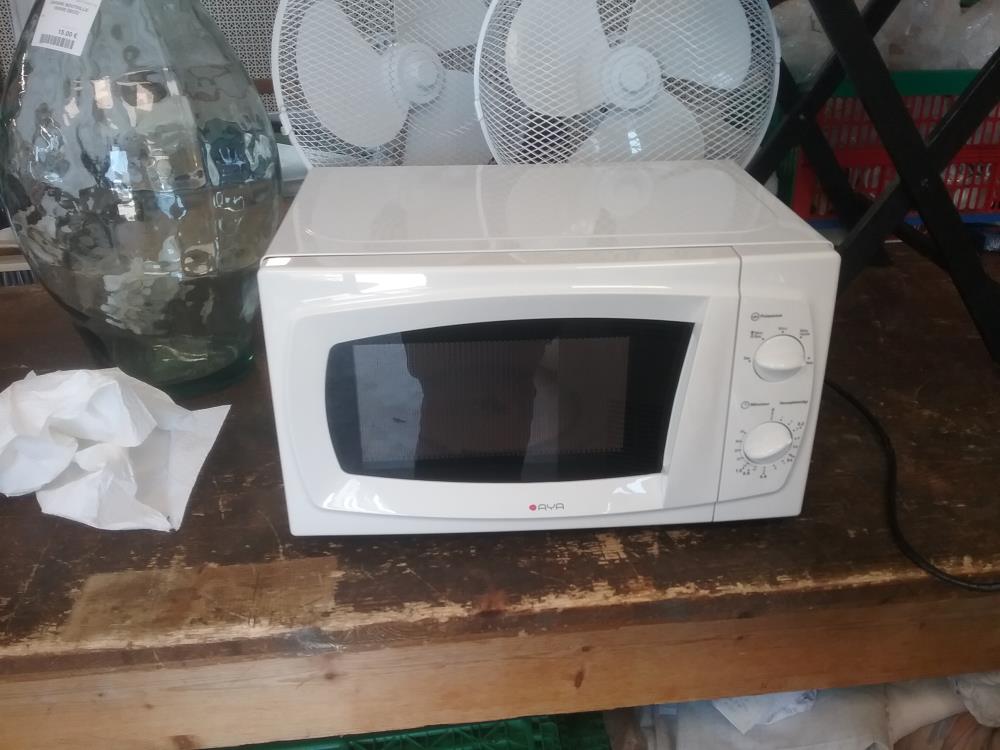 MICRO ONDE AYA