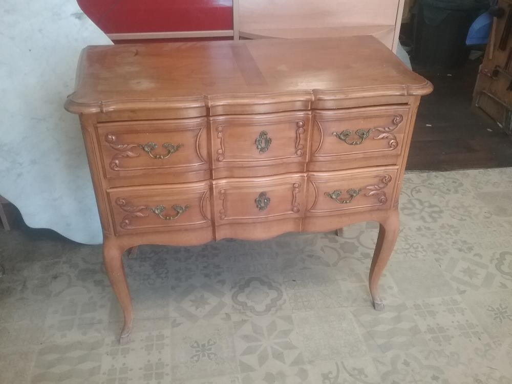COMMODE 2T