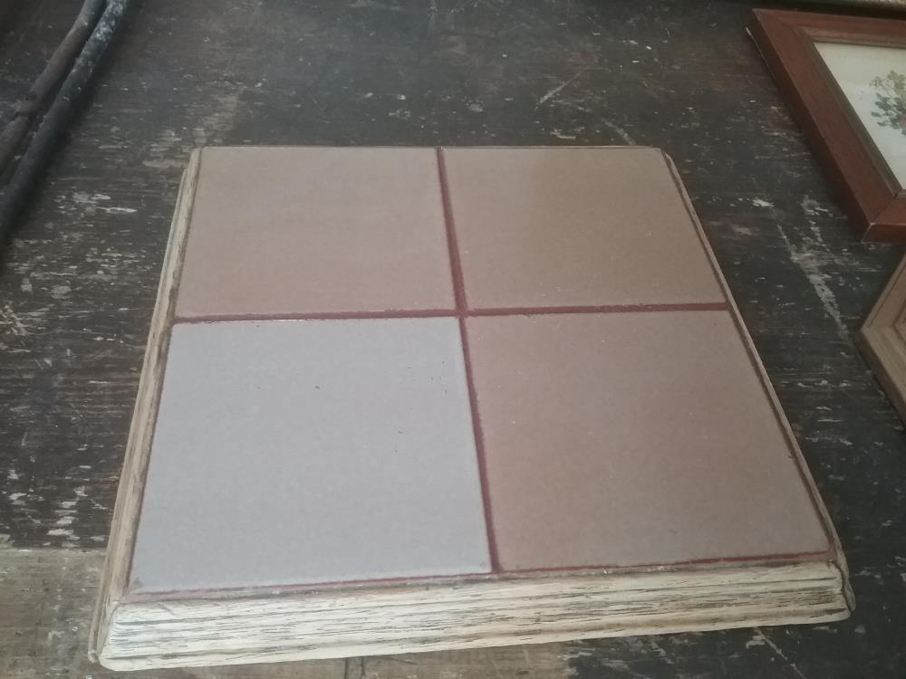 DESSOUS DE PLAT CARRELAGE
