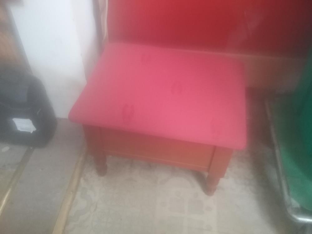 POUF COFFRE ROUGE