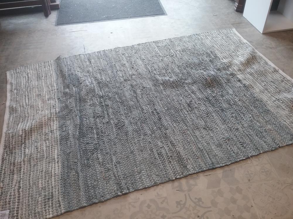 TAPIS GRIS MODERNE