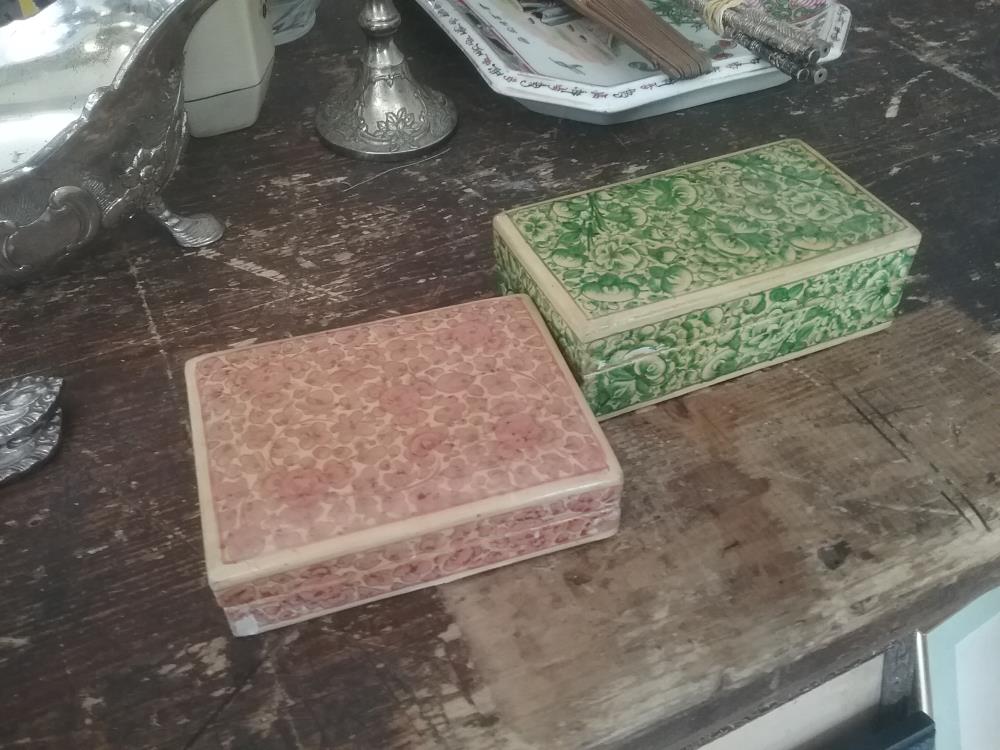 2 BOITES LAQUÉ 