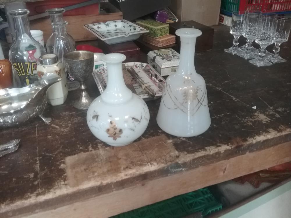 CARAFE ANCIENNE OPALINE