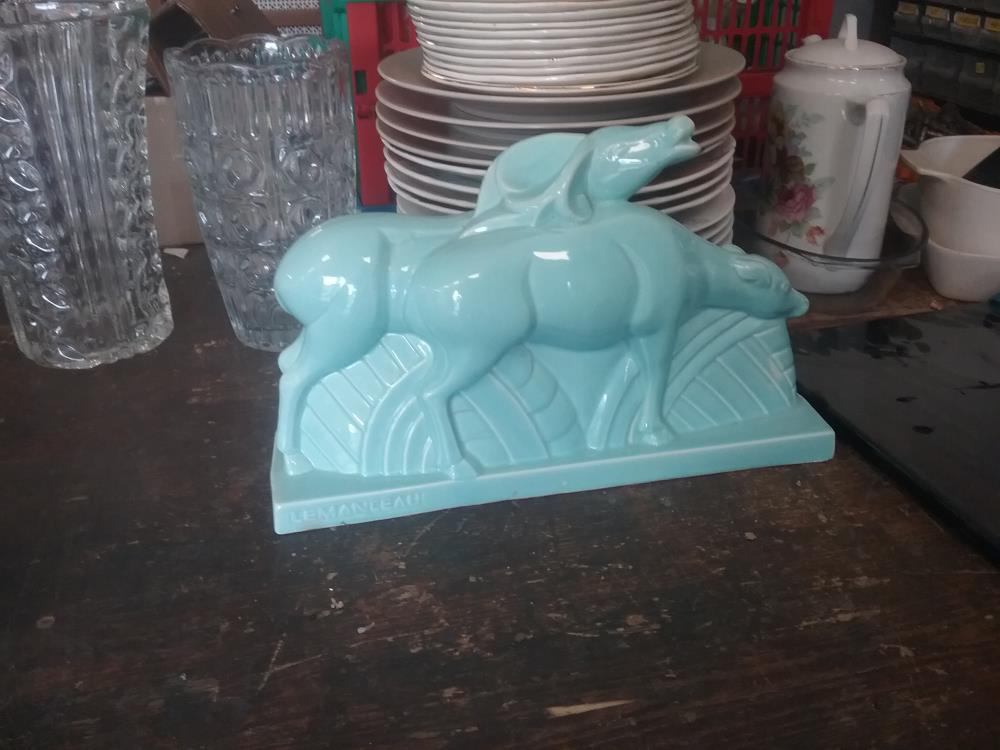 STATUETTE BICHE LEMANCEAU