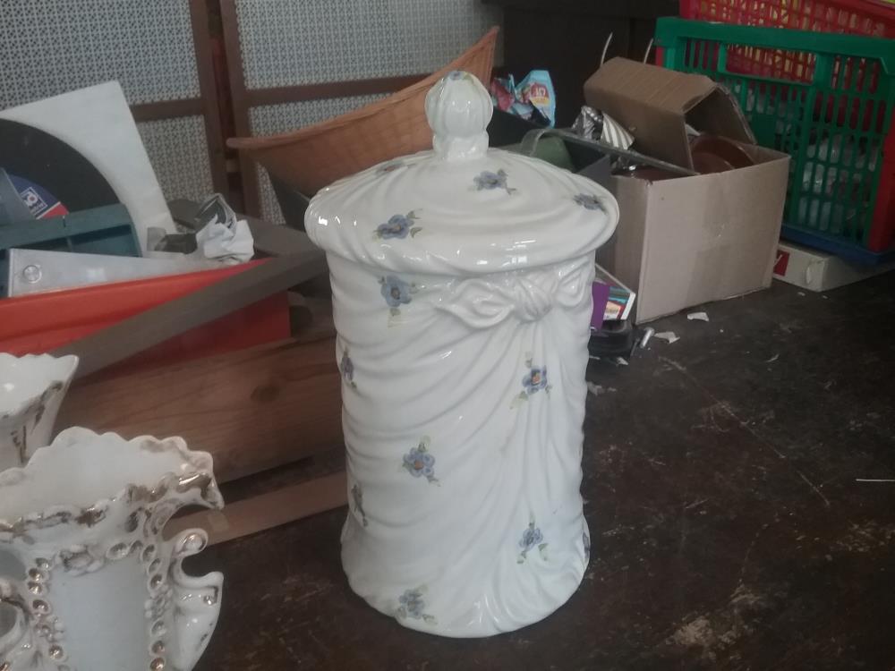 POT PORCELAINE