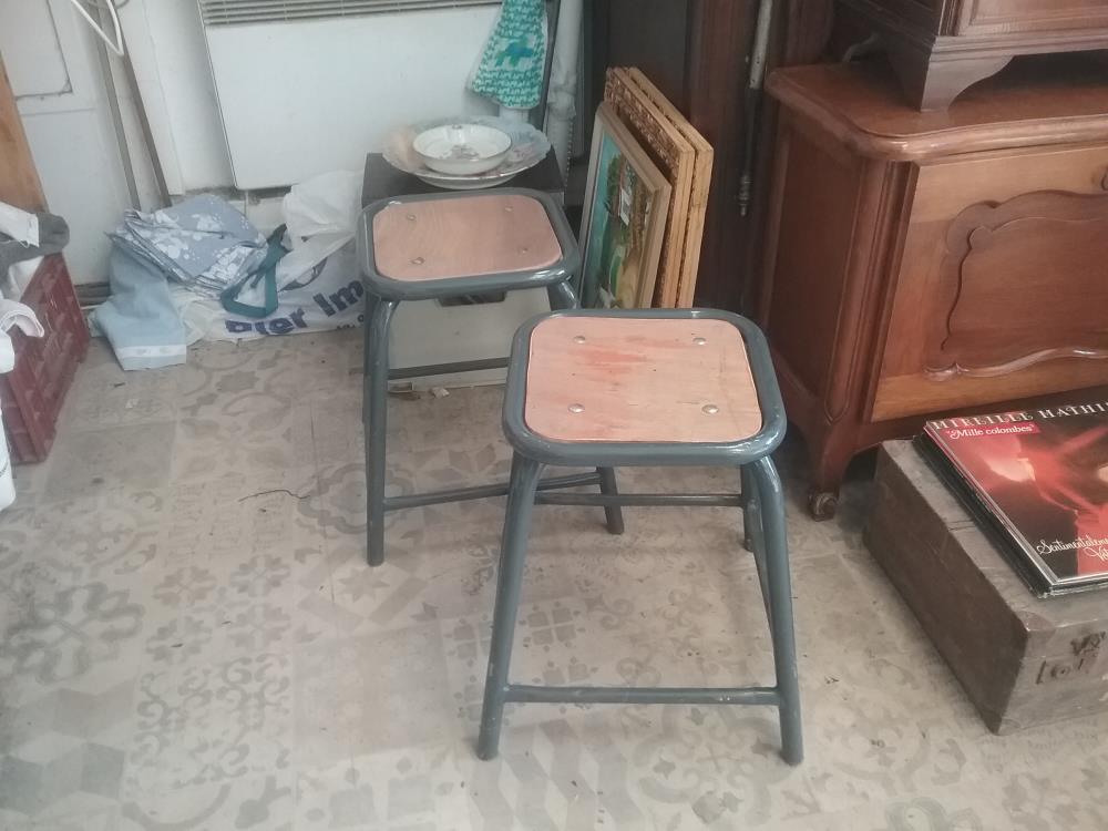 TABOURET RESTAURÉ