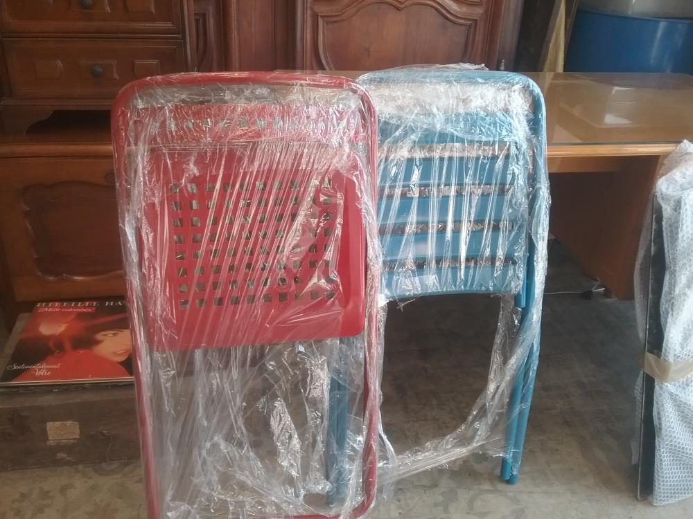 CHAISE PLIANTE COULEUR