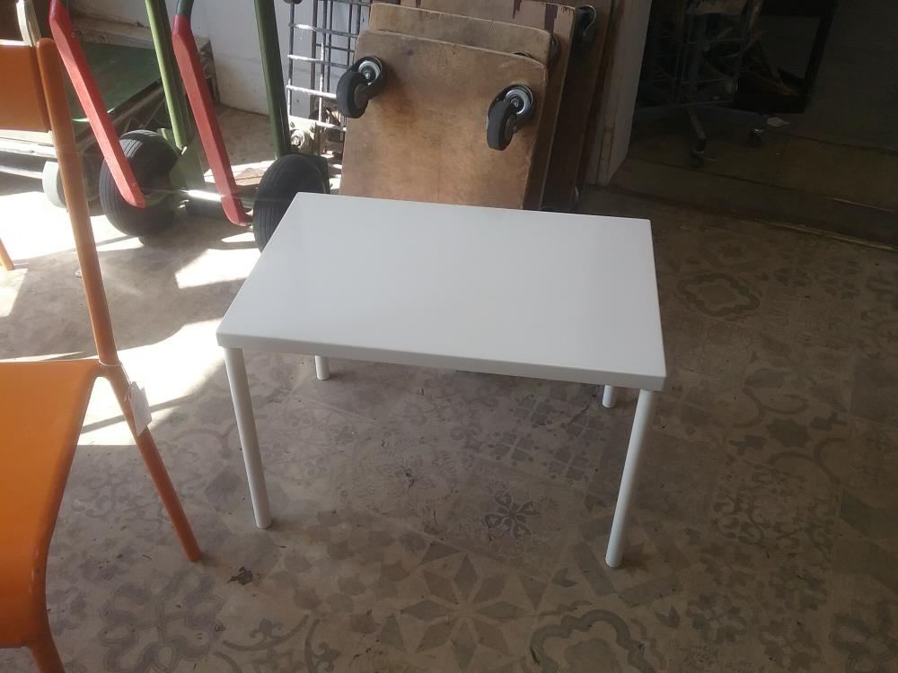 BOUT DE CANAPÉ BLANC