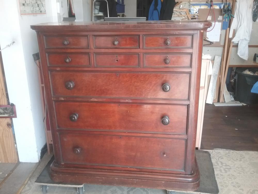 COMMODE 9T