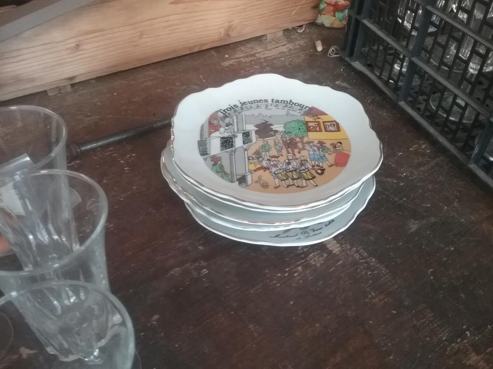 ASSIETTE DECO