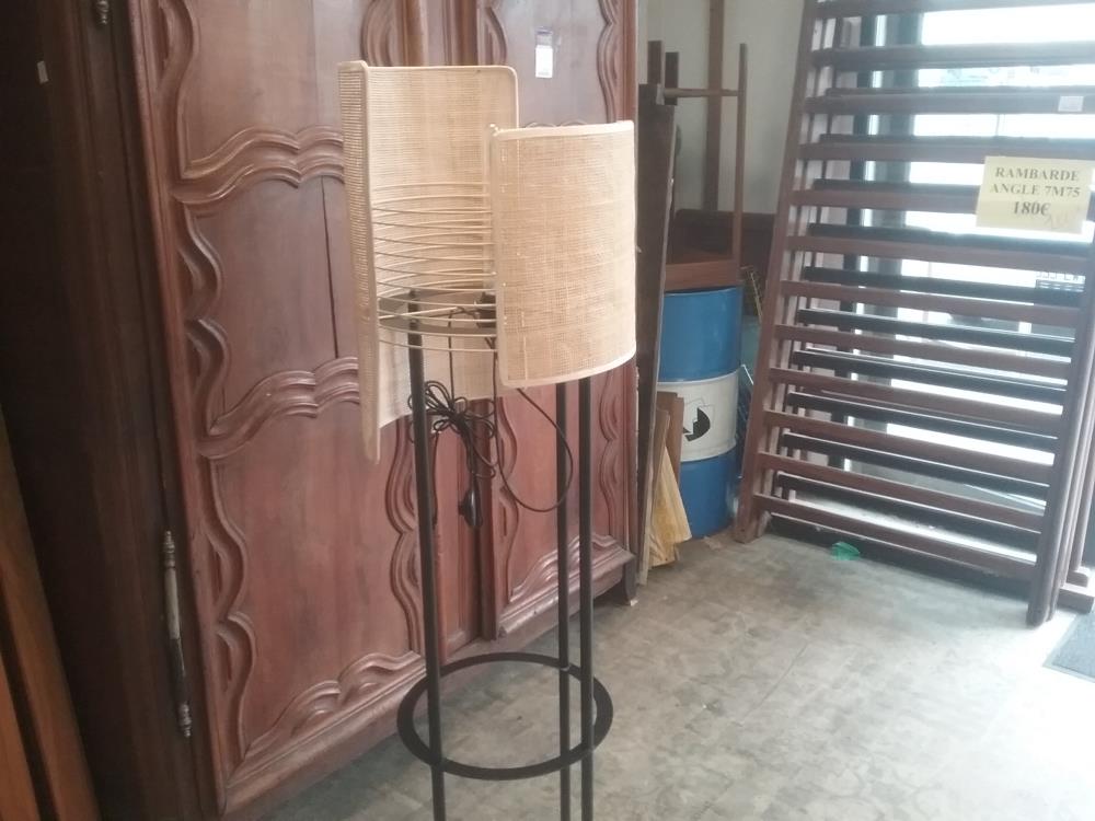 LUMINAIRE MODERNE