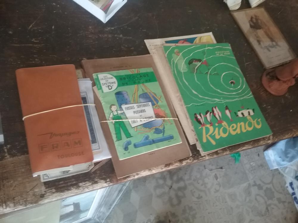 LOT VIEUX PAPIERS MAGAZINES 